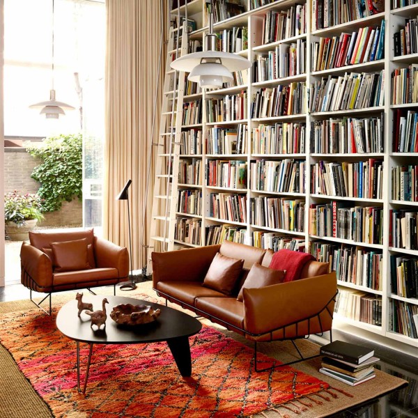 Noguchi Rudder Tisch und Wireframe Sofa