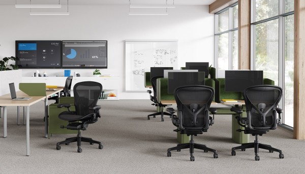 B Aeron Remastered Onyx Chair / high / full tilt / adj arms